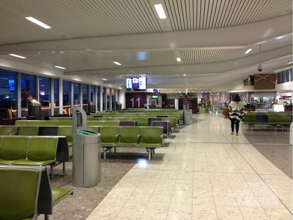 佳得利案例2廣東國(guó)際機(jī)場(chǎng)候機(jī)大廳